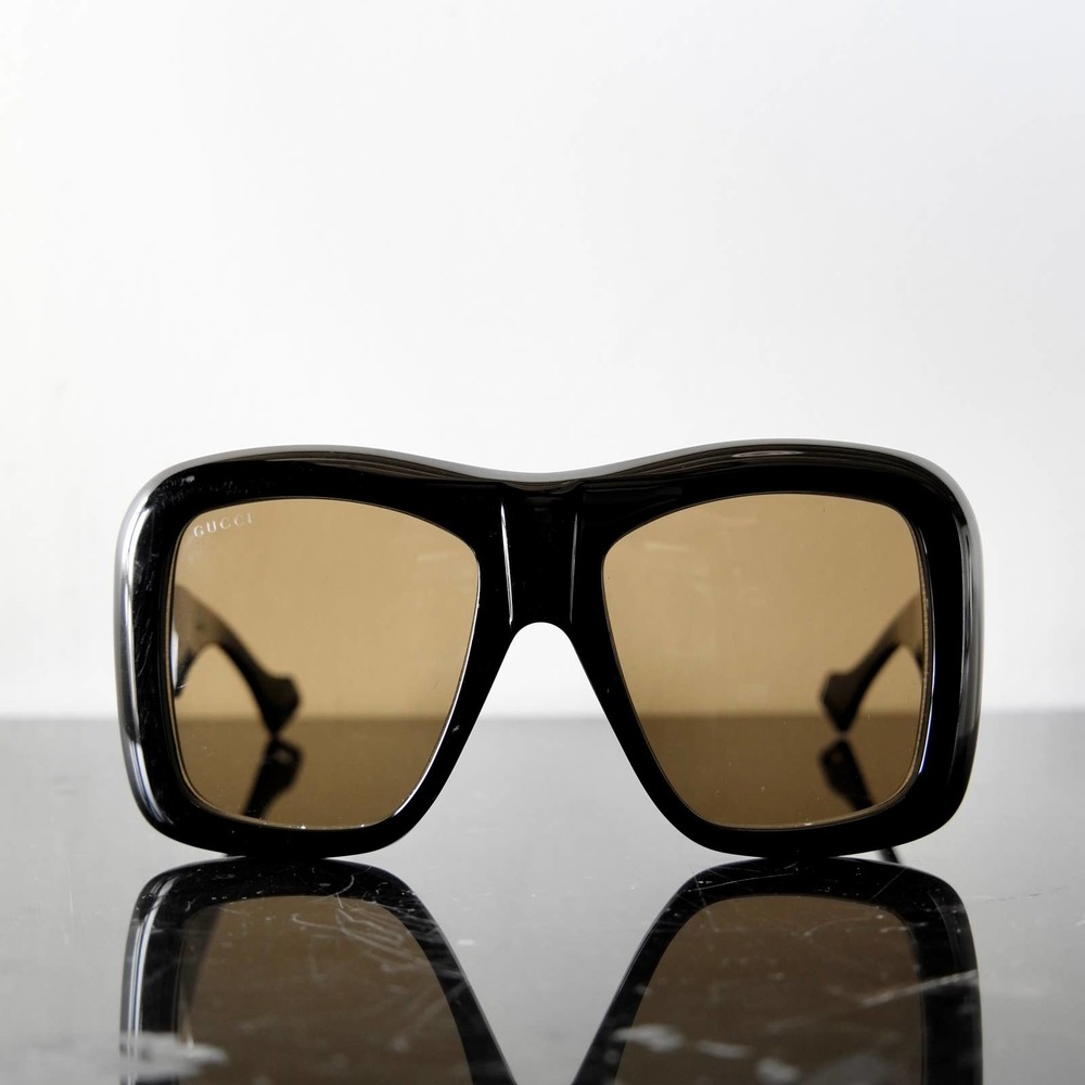GUCCI Oversized Square Sunglasses